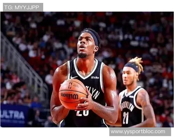 乌布雷拼劲十足全场表现出色贡献17分11板三分命中率高达60