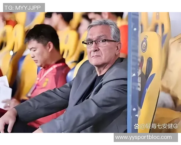 2025年中国足协青少年足球锦标赛男子16强球队团结一心共创辉煌时刻